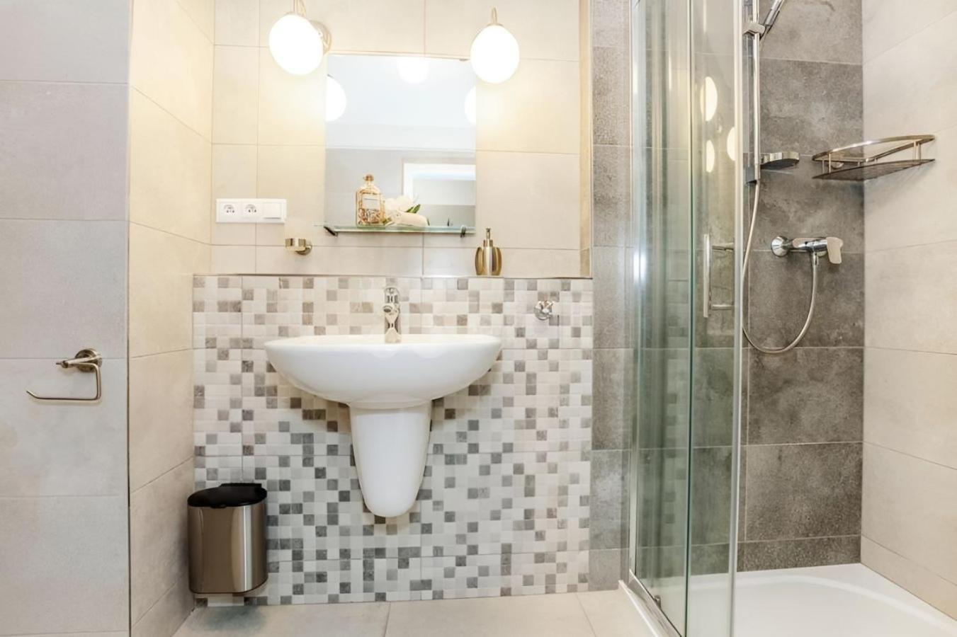 Ferienwohnung Mezonet Lipno Nad Vltavou Exterior foto
